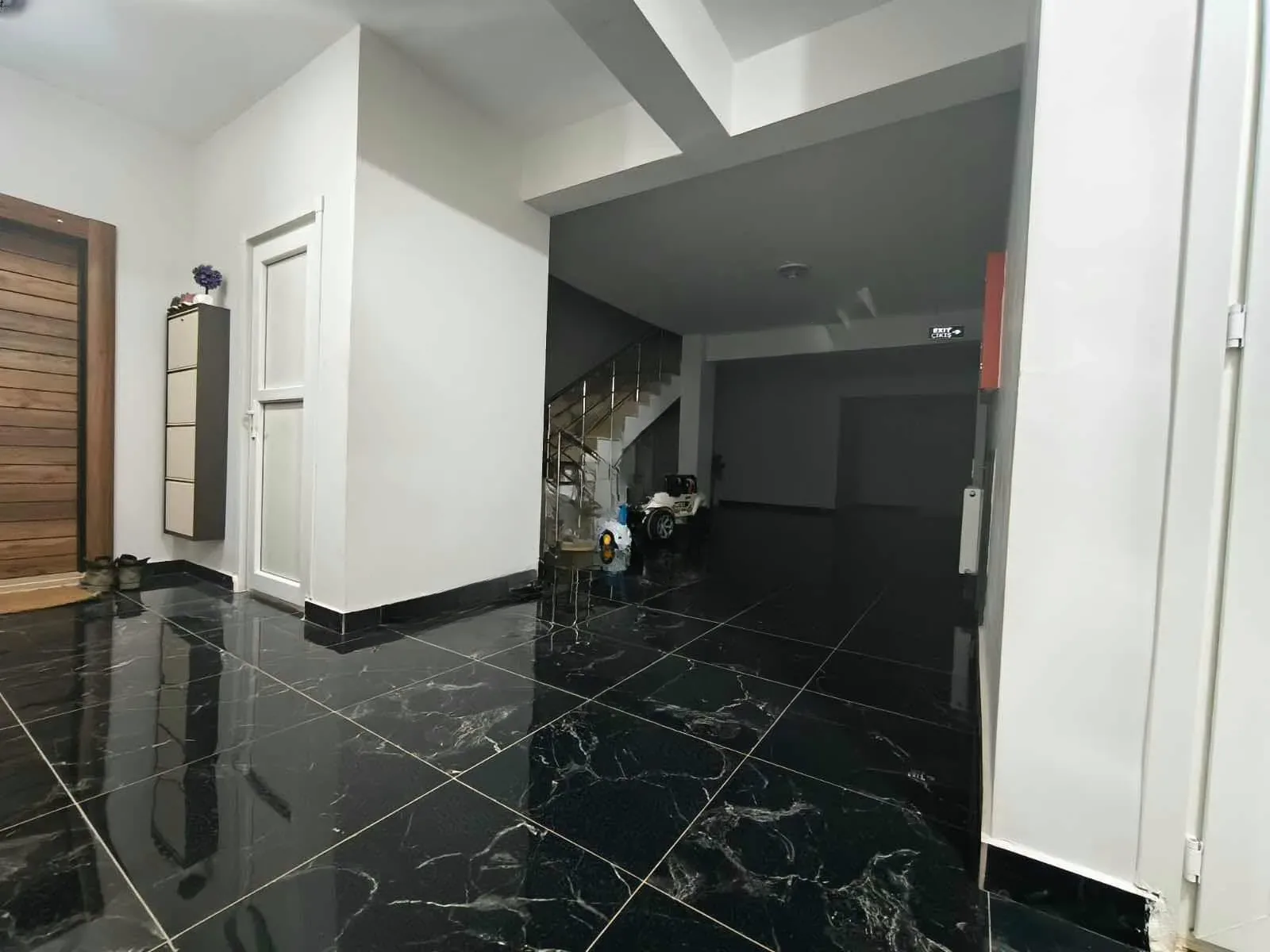Palandöken Hüseyin Avni Ulaş'ta 5 Yaşında 6. Kat 180 m² 4+1 Satılık Daire - Fotoğraf 18