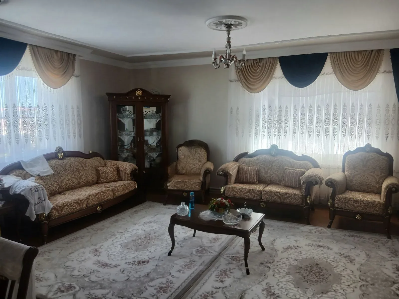 Palandöken Yunusemre'de 5. Kat 200 m² 4+1 Satılık Daire - Fotoğraf 10