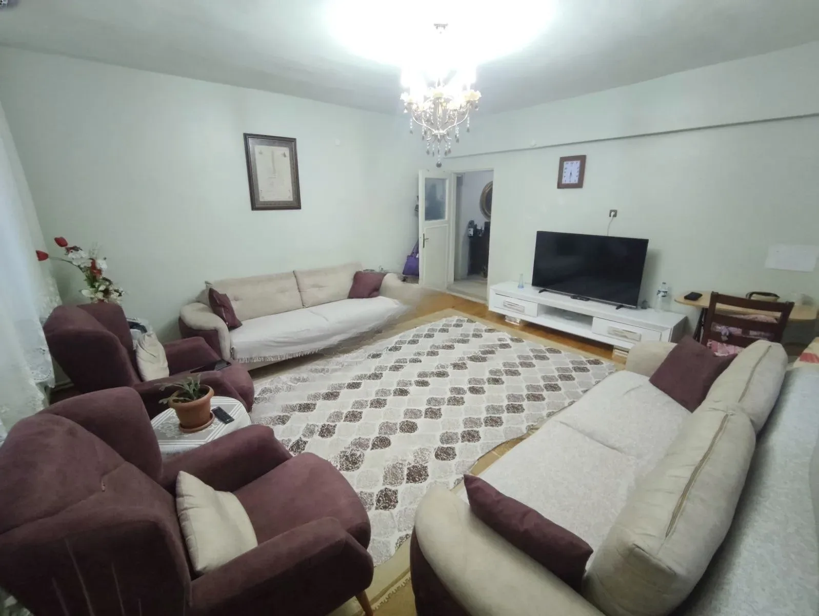 Palandöken Yunusemre'de Bodrum Kat 145 m² 3+1 Satılık Daire