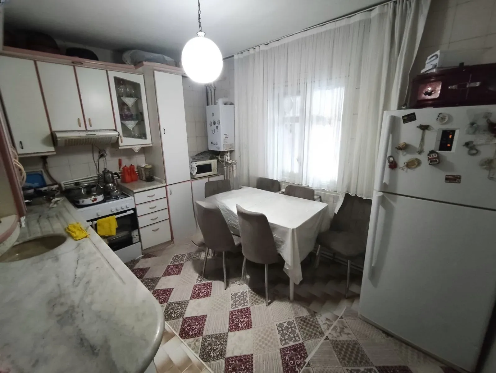 Palandöken Yunusemre'de Bodrum Kat 145 m² 3+1 Satılık Daire