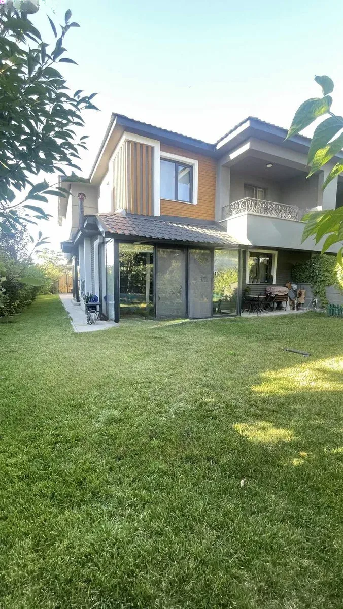 Aziziye Merkez'de 5 Yaşında 275 m² Satılık Daire - Erzurum / Aziziye / Merkez / Yarımca Daire