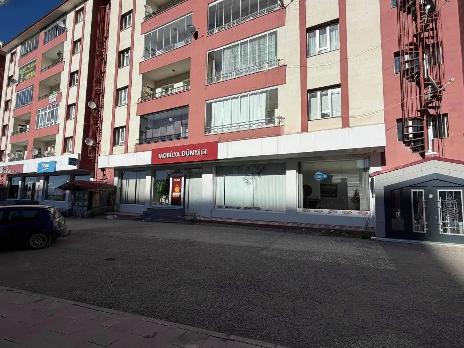 Palandöken Müftü Solakzade'de 500 m² Kiralık İş Yeri