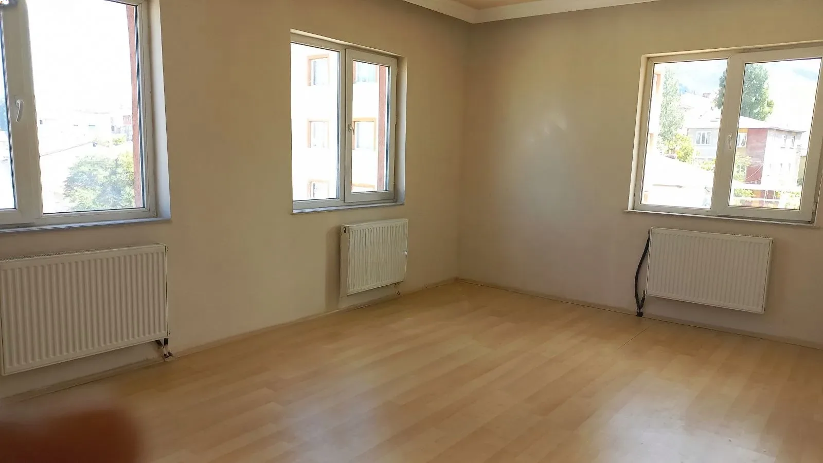Palandöken Yunusemre'de 4. Kat 135 m² 3+1 Kiralık Villa - Fotoğraf 12