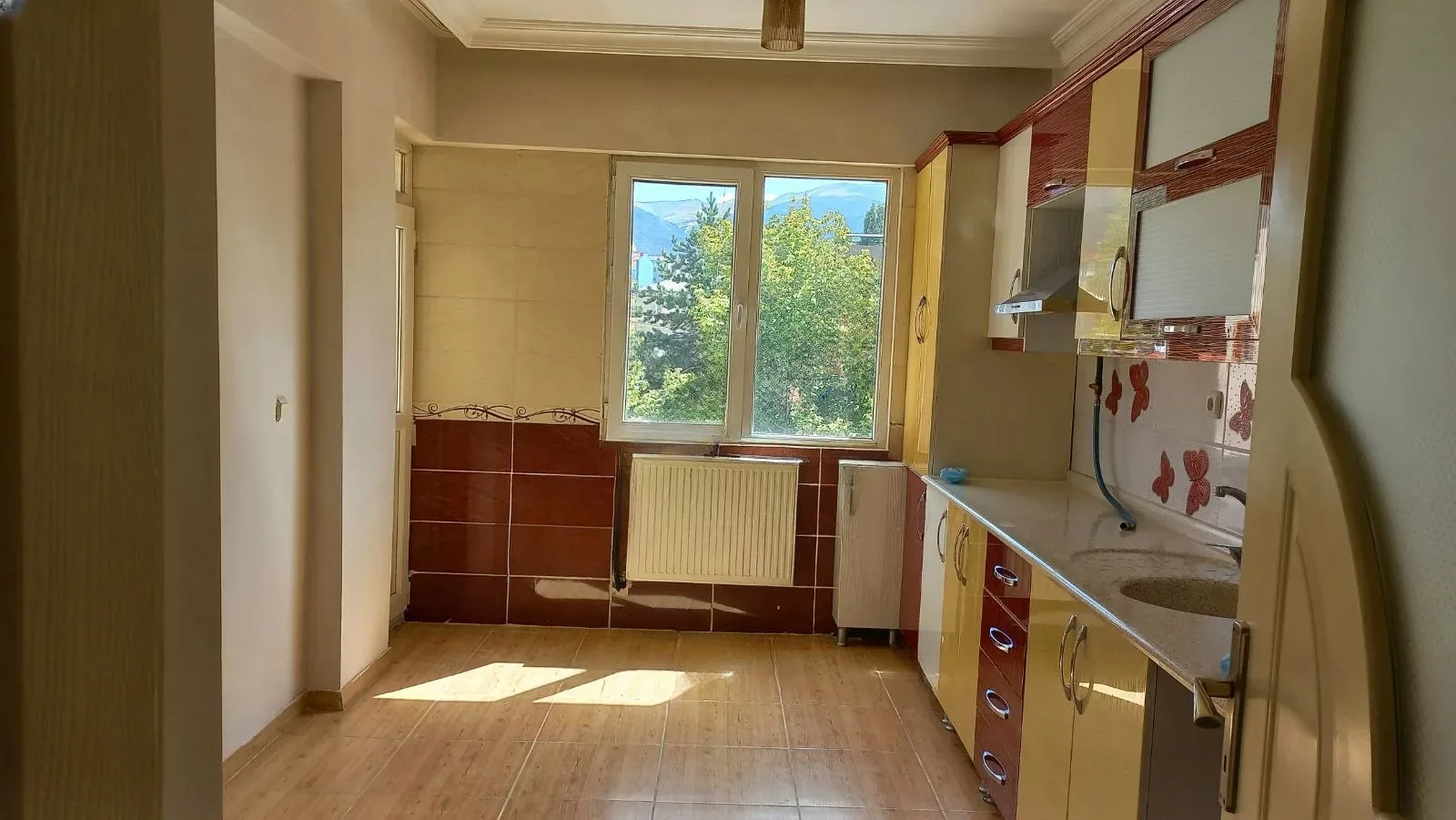 Palandöken Yunusemre'de 4. Kat 135 m² 3+1 Kiralık Villa - Fotoğraf 8