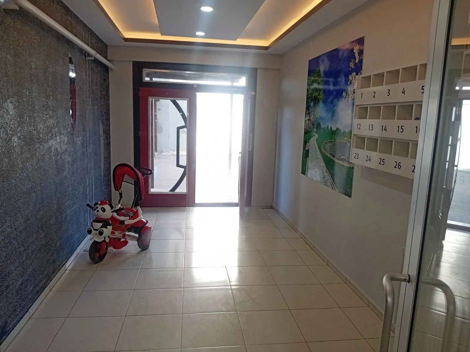 Yakutiye Terminal'da 5 Yaşında 3. Kat 140 m² 3+1 Kiralık Daire - Fotoğraf 14