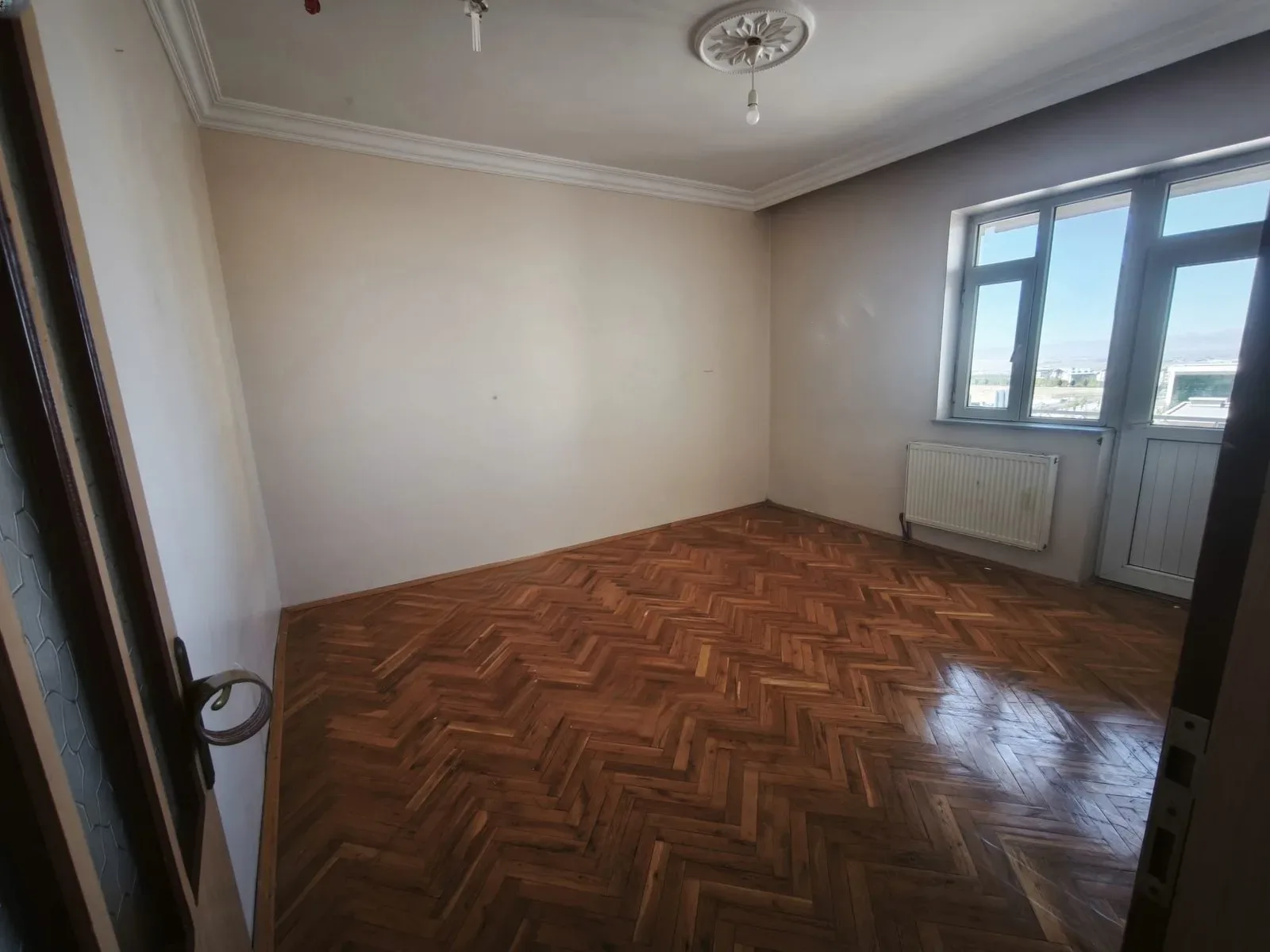 Palandöken Hüseyin Avni Ulaş'ta 3. Kat 200 m² 3+1 Kiralık Daire - Fotoğraf 9