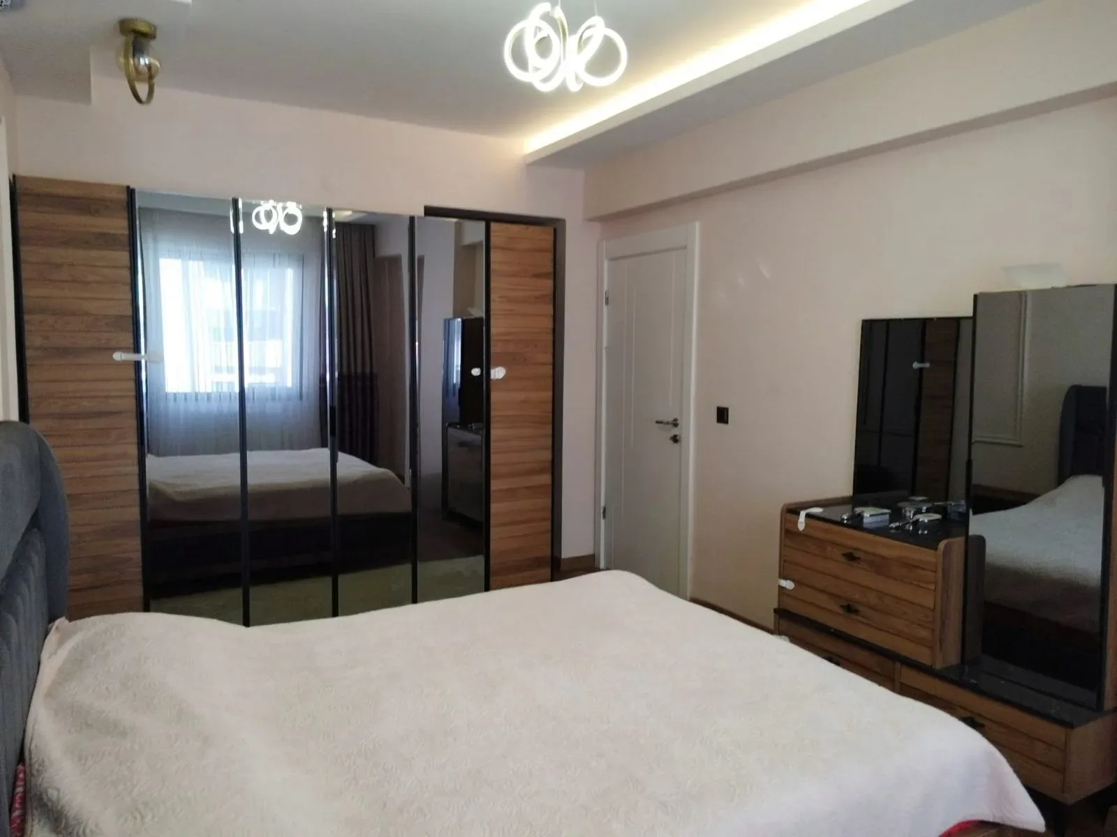 Aziziye Merkez'de 2 Yaşında 2. Kat 185 m² 4+1 Satılık Daire - Fotoğraf 15