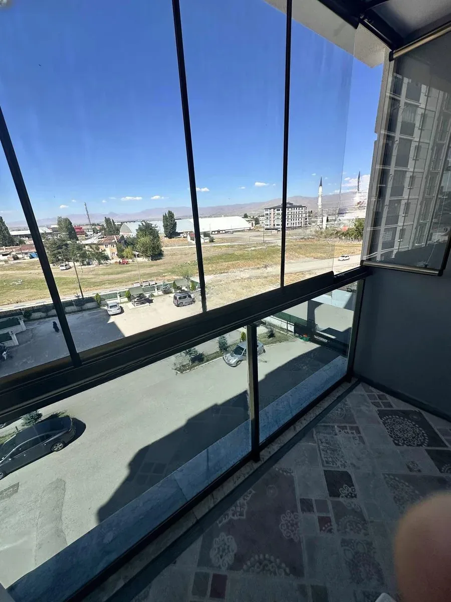 Yakutiye Terminal'da 5 Yaşında 3. Kat 150 m² 3+1 Satılık Villa - Fotoğraf 14