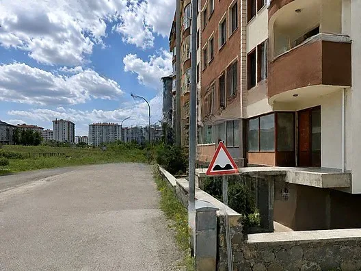 Yakutiye İstasyon'da 15 Yaşında 160 m² Satılık İş Yeri