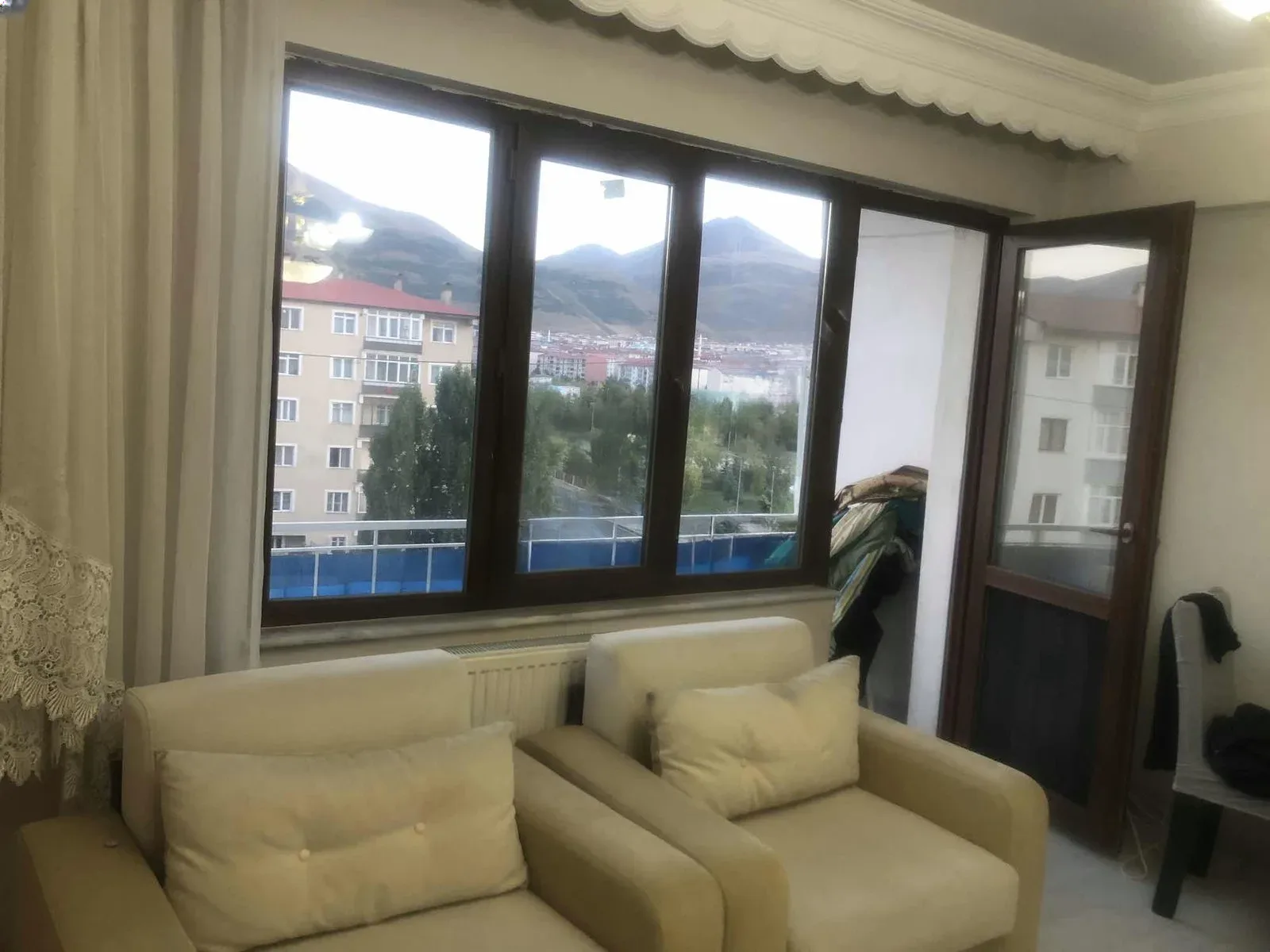 Palandöken Adnan Menderes'te 5. Kat 130 m² 3+1 Kiralık Villa - Fotoğraf 3