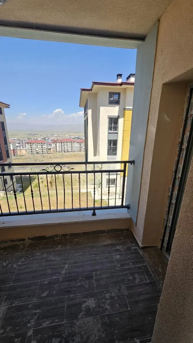 Yakutiye Terminal'da 2. Kat 95 m² 2+1 Kiralık Daire