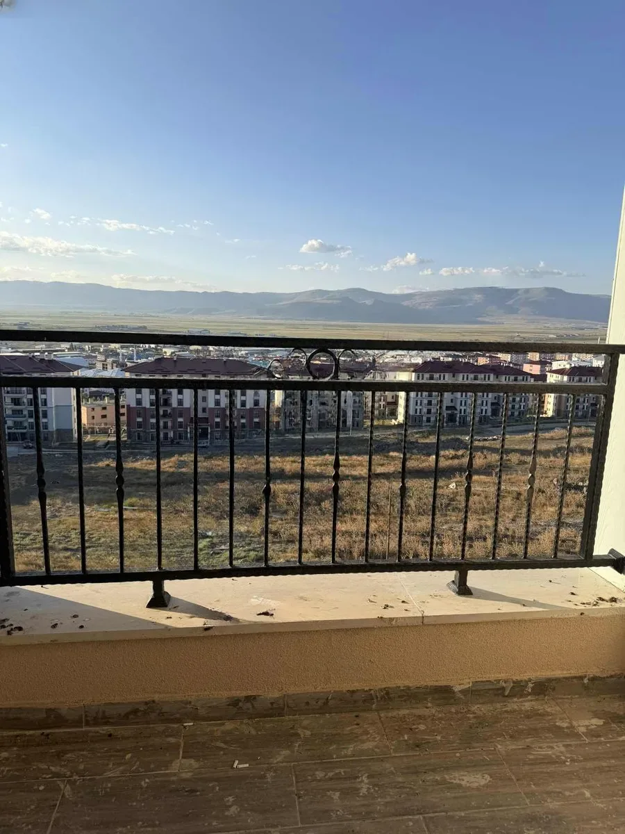 Yakutiye Terminal'da Yüksek Giriş Kat 130 m² 3+1 Kiralık Daire - Fotoğraf 3