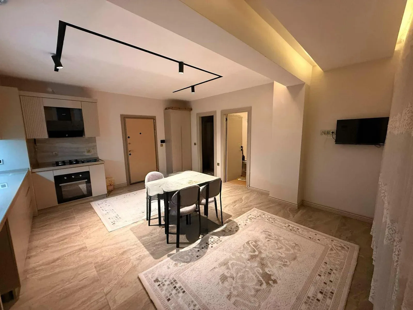 Palandöken Hüseyin Avni Ulaş'ta 2. Kat 50 m² 1+1 Kiralık Villa - Fotoğraf 3