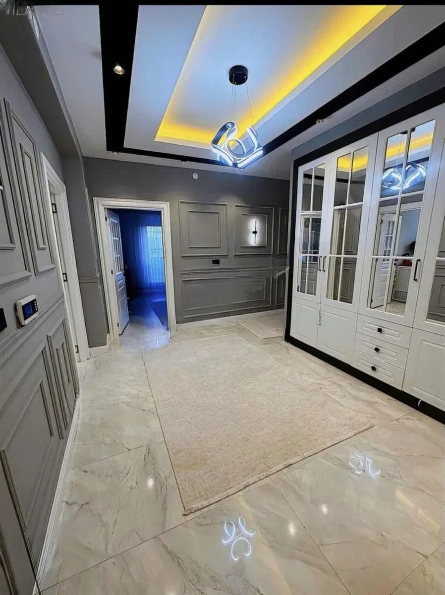 Aziziye Merkez'de 2 Yaşında 2. Kat 220 m² 4+1 Satılık Daire