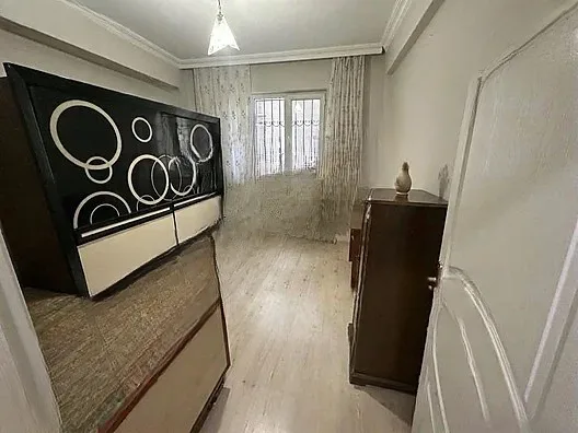 Palandöken Adnan Menderes'te Bodrum Kat 100 m² 3+1 Satılık Daire