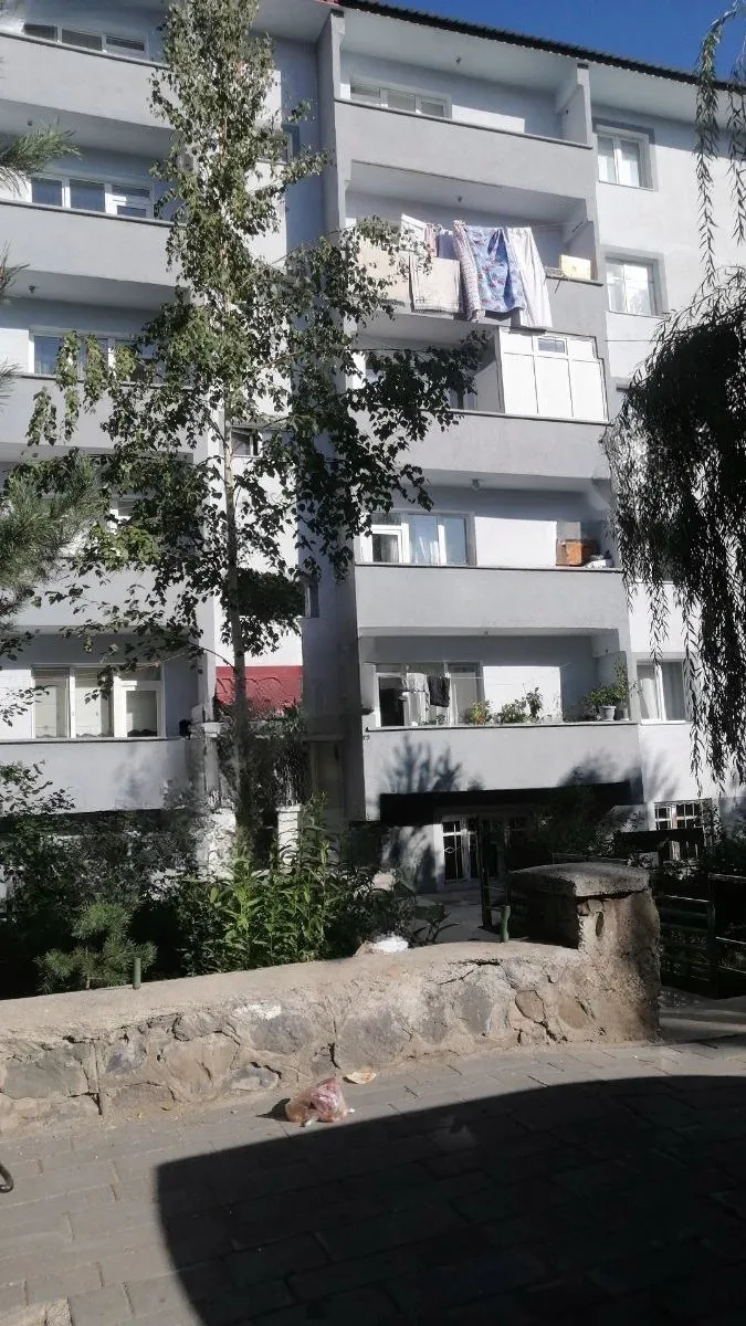Palandöken Adnan Menderes'te Zemin Kat 125 m² 3+1 Satılık Daire