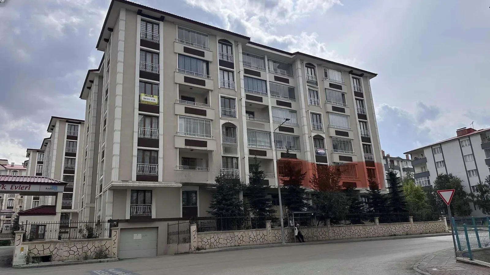 Palandöken Yunusemre'de 165 m² Kiralık Daire - 2