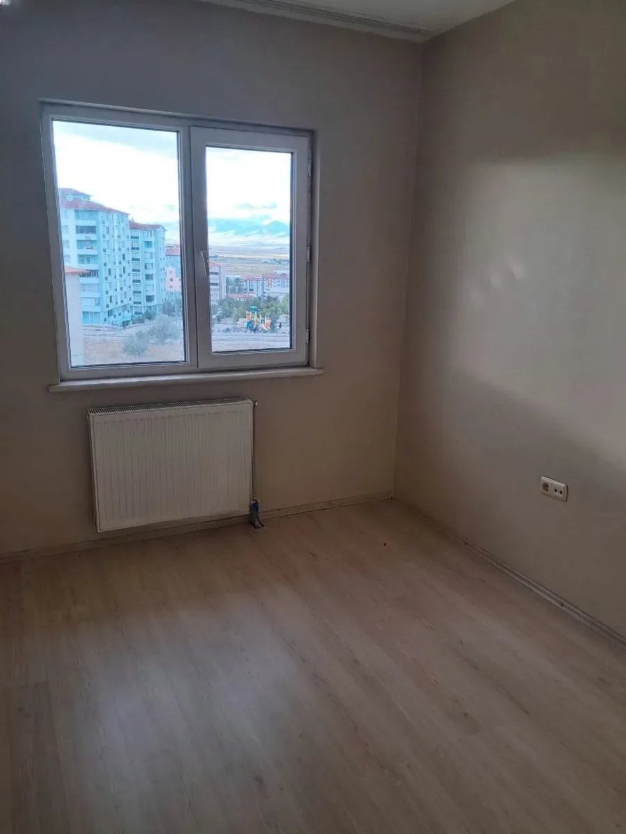 Yakutiye Terminal'da 53 m² Satılık Daire
