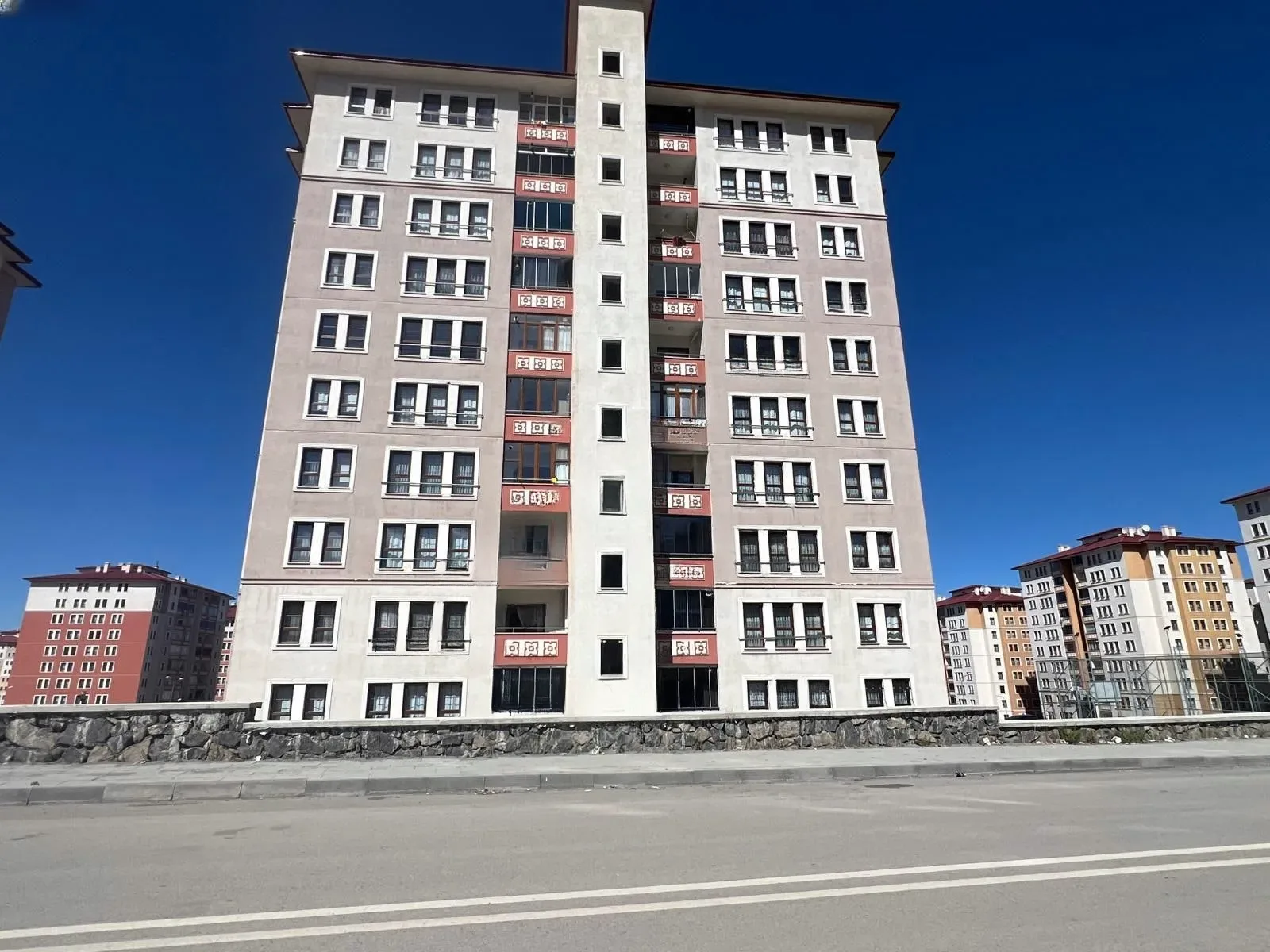 Palandöken Abdurrahman Gazi'de 140 m² Satılık Daire - 1