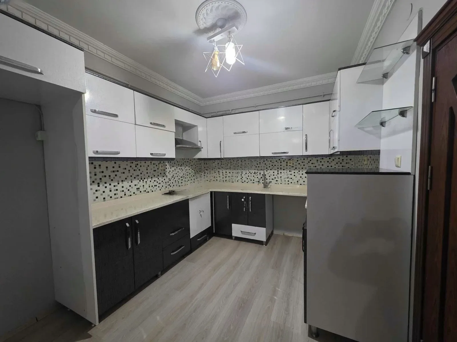 Yakutiye Lalapaşa'da 156 m² Satılık Daire - Fotoğraf 8