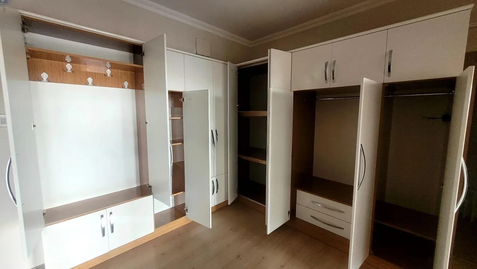 Palandöken Müftü Solakzade'de 165 m² Satılık Daire - 4