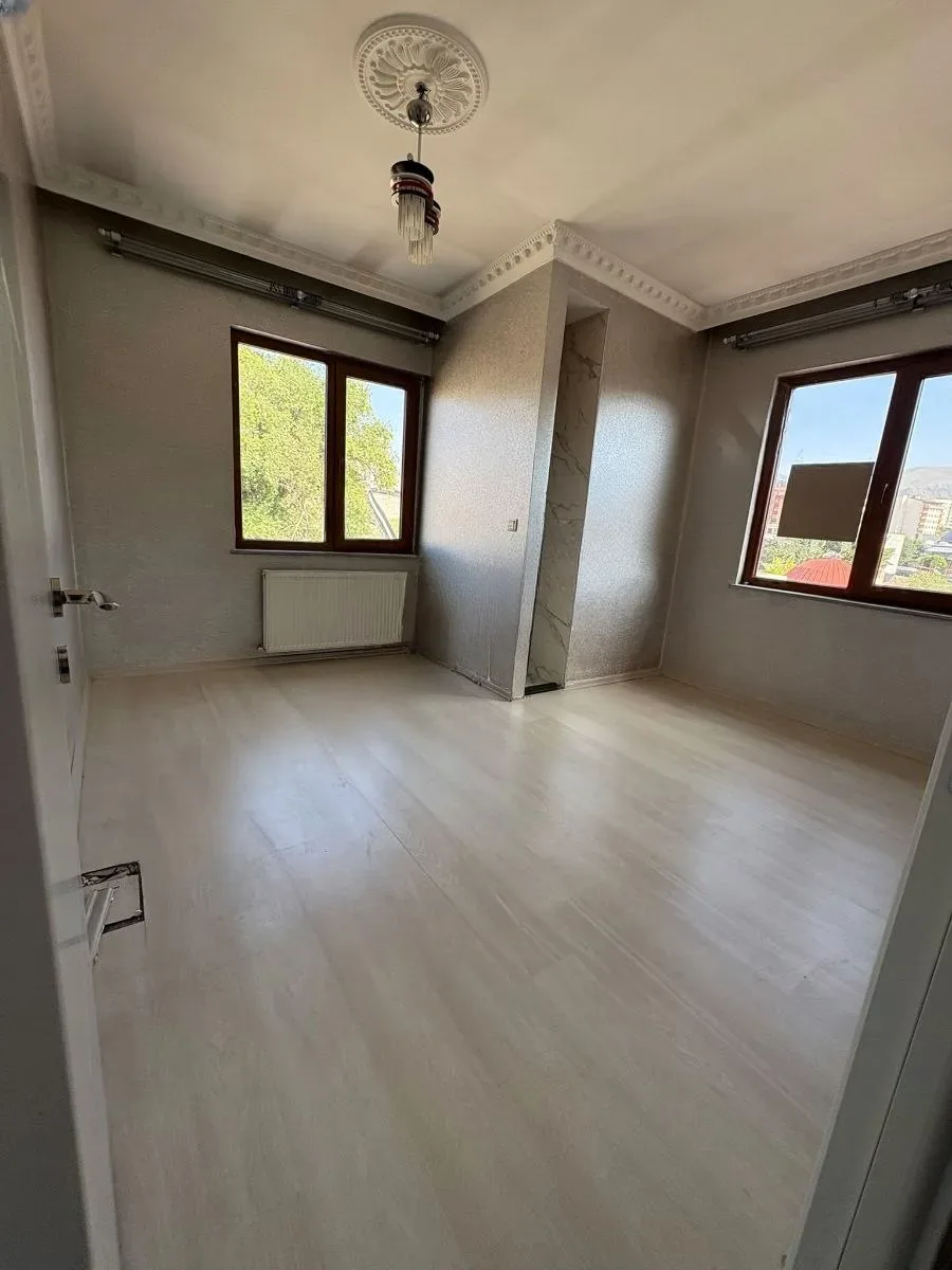 Yakutiye Lalapaşa'da 105 m² Kiralık Daire - Fotoğraf 14