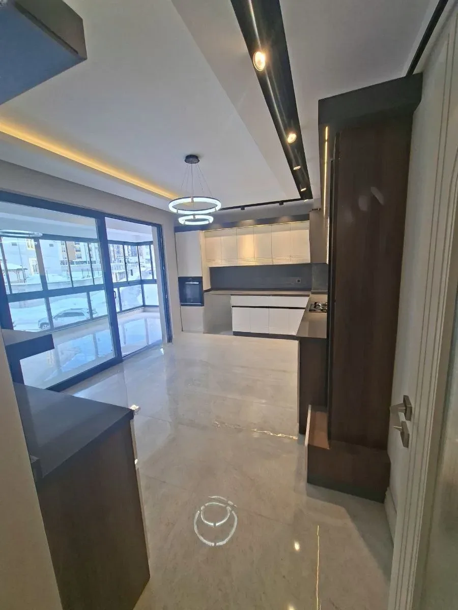 Palandöken Hüseyin Avni Ulaş'ta 180 m² Kiralık Daire - 1