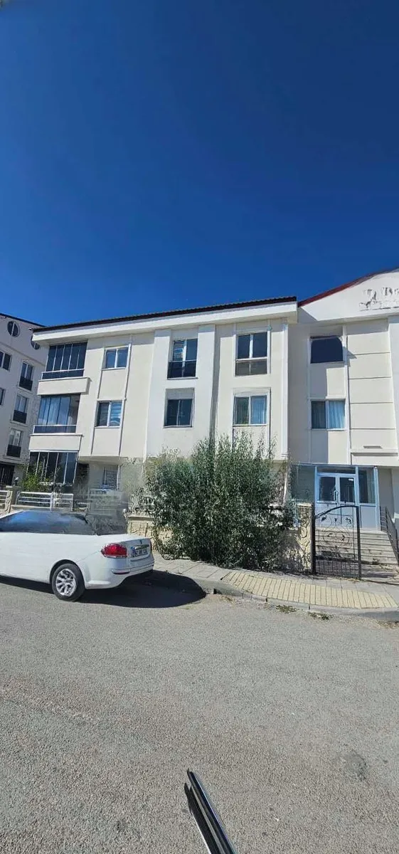 Aziziye Merkez'de 165 m² Kiralık Daire - 1