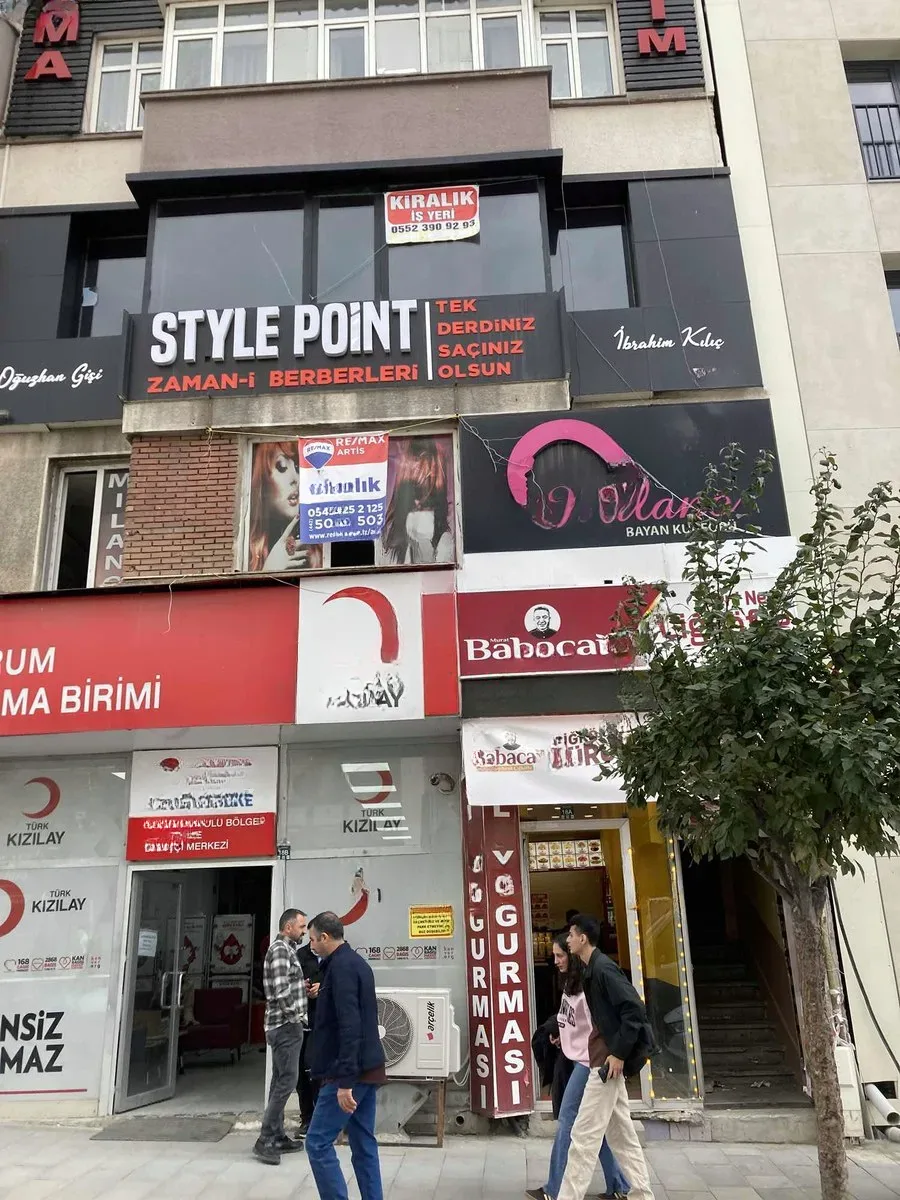Yakutiye Lalapaşa'da 90 m² Kiralık İş Yeri - 1