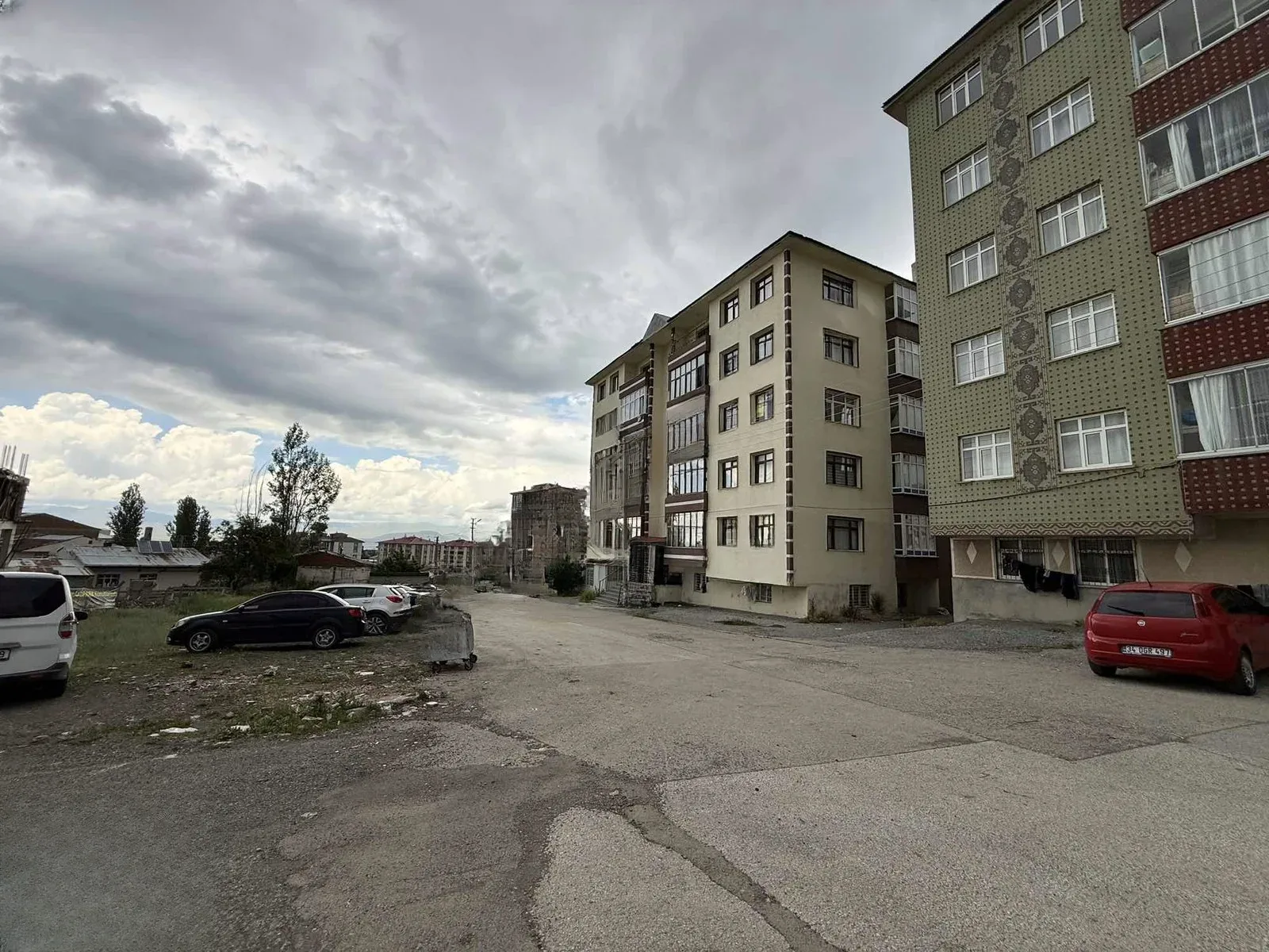 ERZURUM PALANDÖKEN SATILIK 3+1 DAİRE ★ 150M² ASANSÖRLÜ - Fotoğraf 3