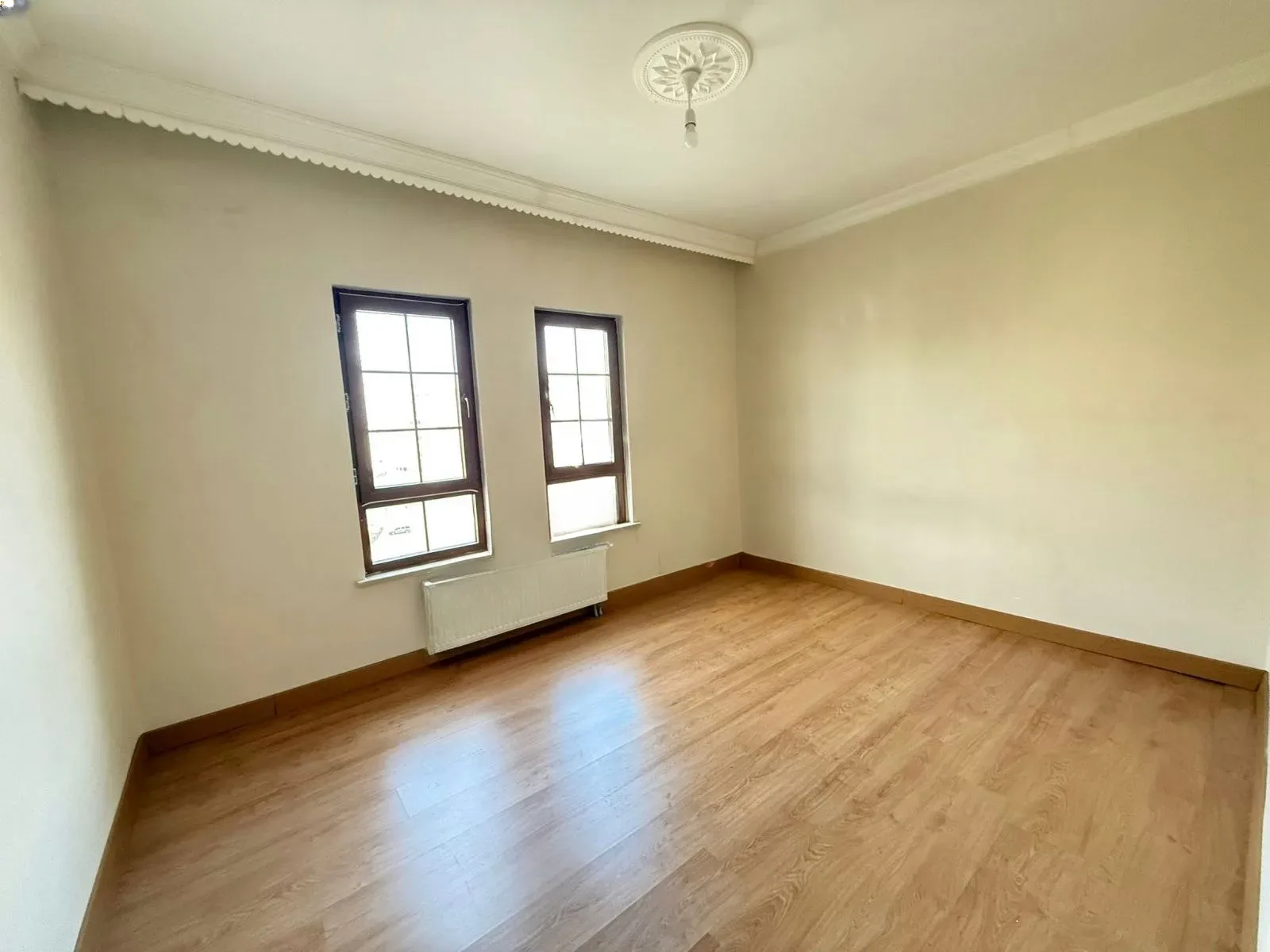 Palandöken Abdurrahman Gazi'de 140 m² Kiralık Daire - 2