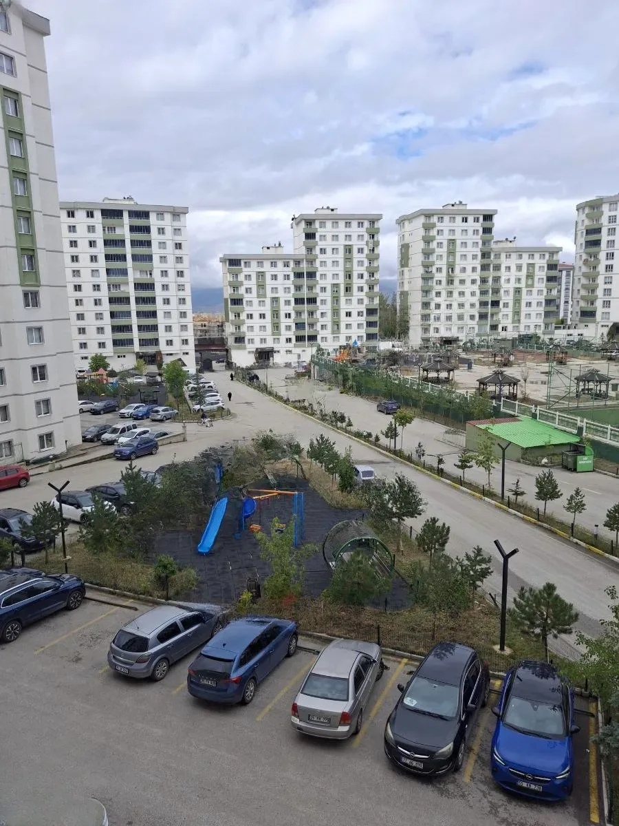 ERZURUM KİRALIK MERKEZİ ISITMALI 3+1 DAİRE | 138M² YAKUTIYE - Fotoğraf 14