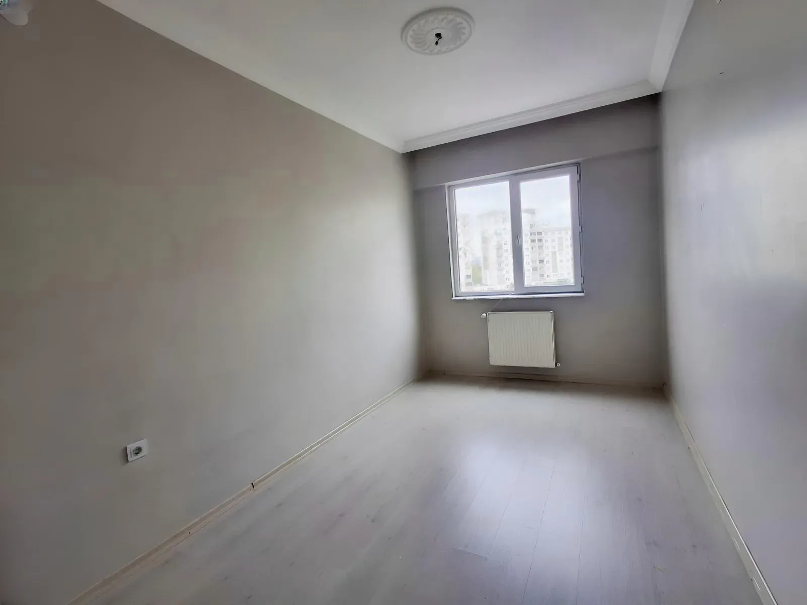 ERZURUM KİRALIK MERKEZİ ISITMALI 3+1 DAİRE | 138M² YAKUTIYE - Fotoğraf 16