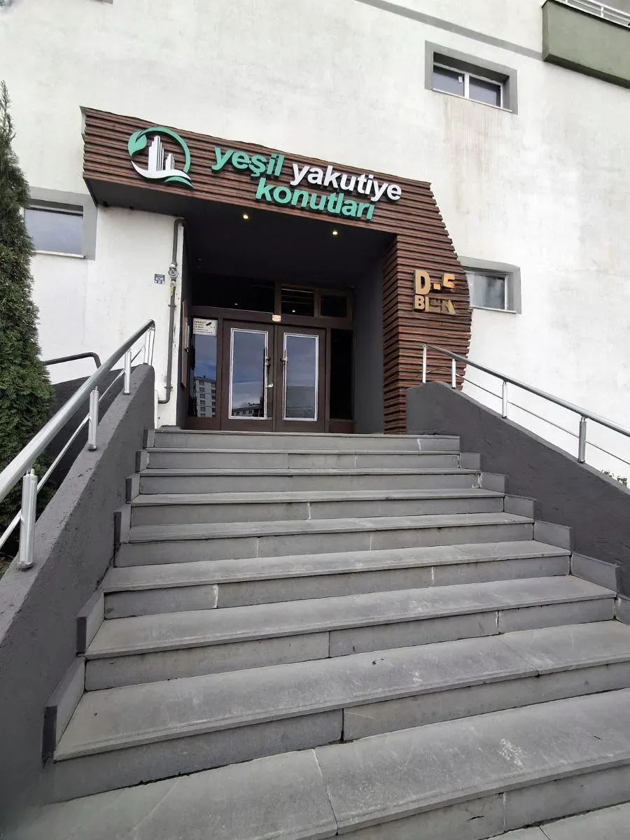 ERZURUM KİRALIK MERKEZİ ISITMALI 3+1 DAİRE | 138M² YAKUTIYE - Fotoğraf 2