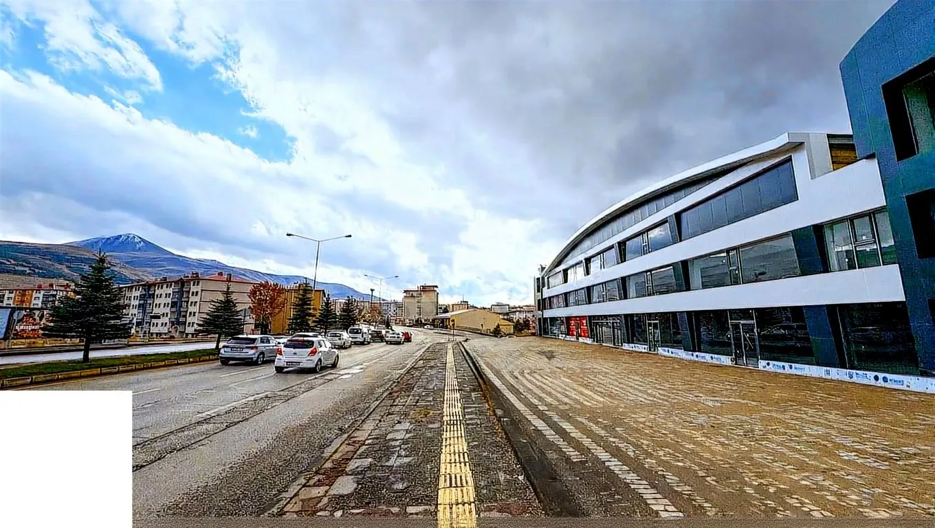 ERZURUM KİRALIK İŞYERİ 1611M² PALANDÖKEN-ÇATI KATI TAMAMI - Fotoğraf 6