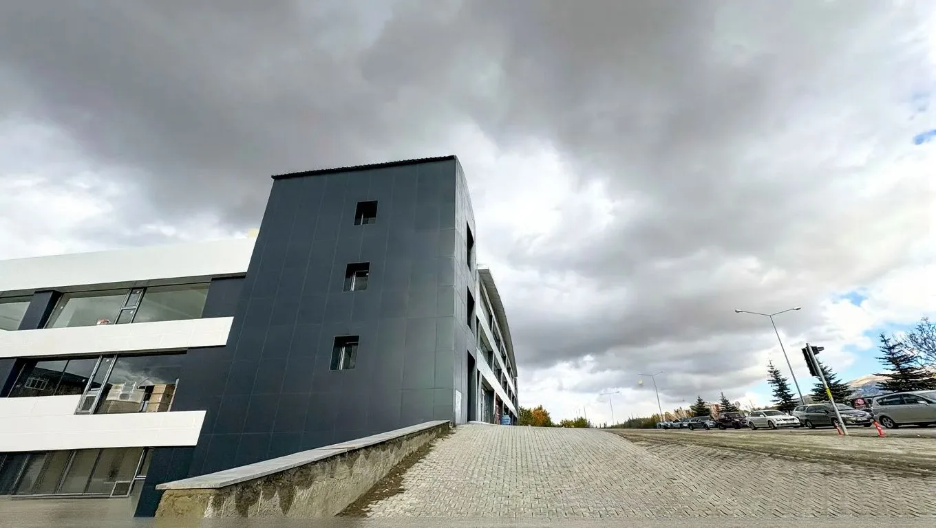 ERZURUM KİRALIK İŞYERİ 1611M² PALANDÖKEN-ÇATI KATI TAMAMI - Fotoğraf 8