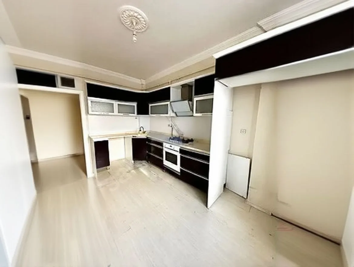 ERZURUM KİRALIK MERKEZİ ISITMALI 3+1 DAİRE 140M² YAKUTIYE