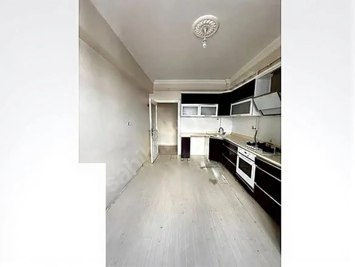ERZURUM KİRALIK MERKEZİ ISITMALI 3+1 DAİRE 140M² YAKUTIYE