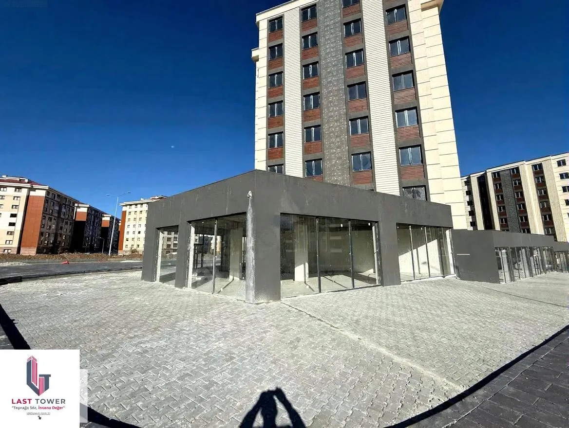 ERZURUM PALANDÖKEN MÜFTÜ SOLAKZADE MH. KİRALIK DÜKKAN 200M²