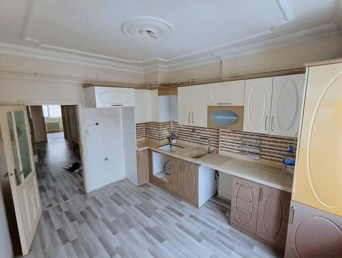 ERZURUM PALANDÖKEN KİRALIK 3+1 DAİRE 150M² MERKEZİ ISITMALI