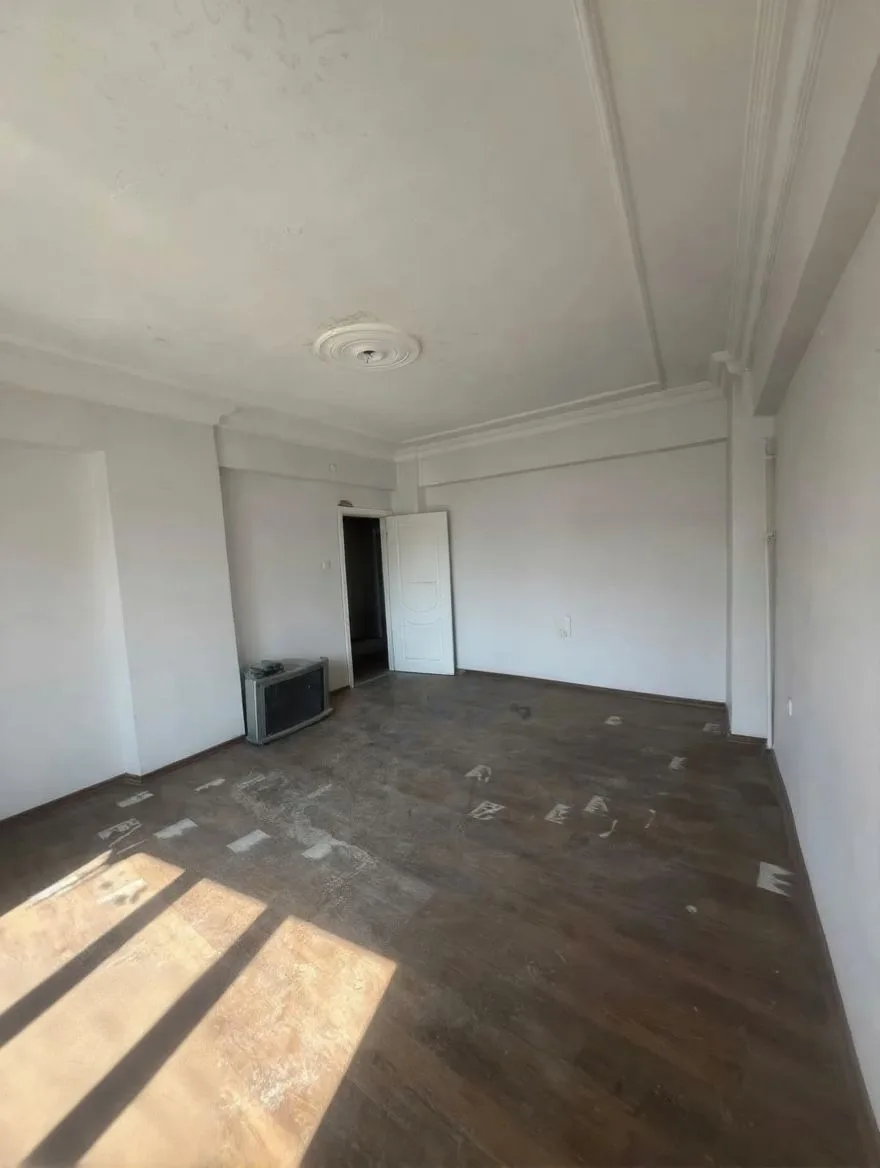 ERZURUM KİRALIK MERKEZİ ISITMALI 3+1 DAİRE | 130M² YAKUTIYE - Fotoğraf 11