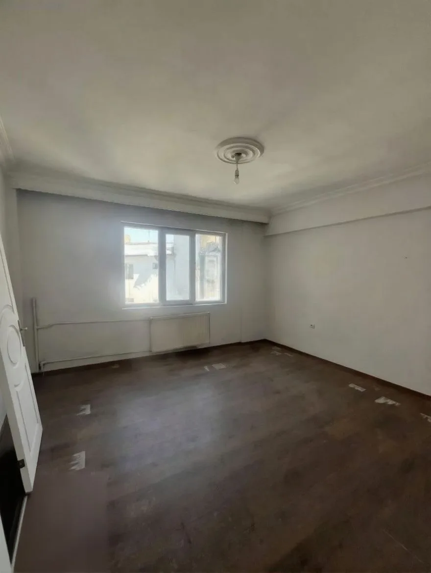 ERZURUM KİRALIK MERKEZİ ISITMALI 3+1 DAİRE | 130M² YAKUTIYE - Fotoğraf 14