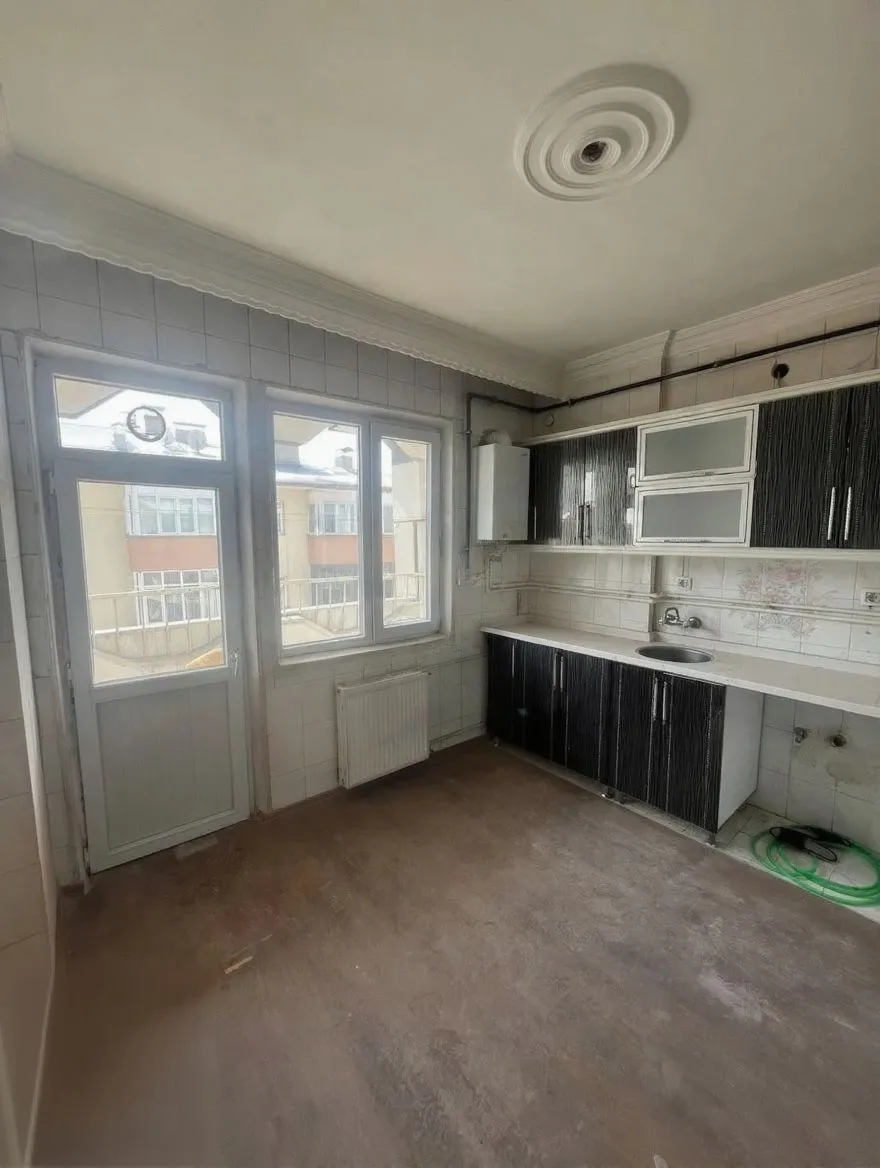 ERZURUM KİRALIK MERKEZİ ISITMALI 3+1 DAİRE | 130M² YAKUTIYE - Fotoğraf 2