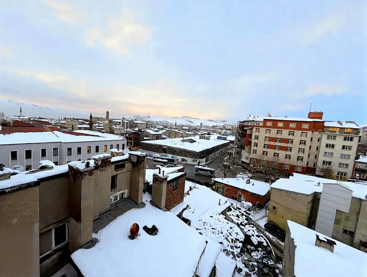 ERZURUM KİRALIK ASANSÖRLÜ 6+1 DUBLEKS 300M² YAKUTIYE - Fotoğraf 12