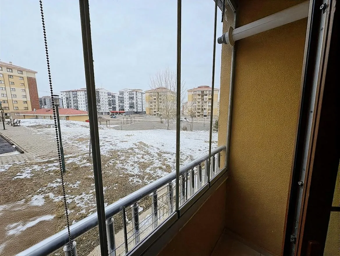ERZURUM KİRALIK MERKEZİ ISITMALI 2+1 DAİRE | 100M² PALANDÖKEN - Fotoğraf 6