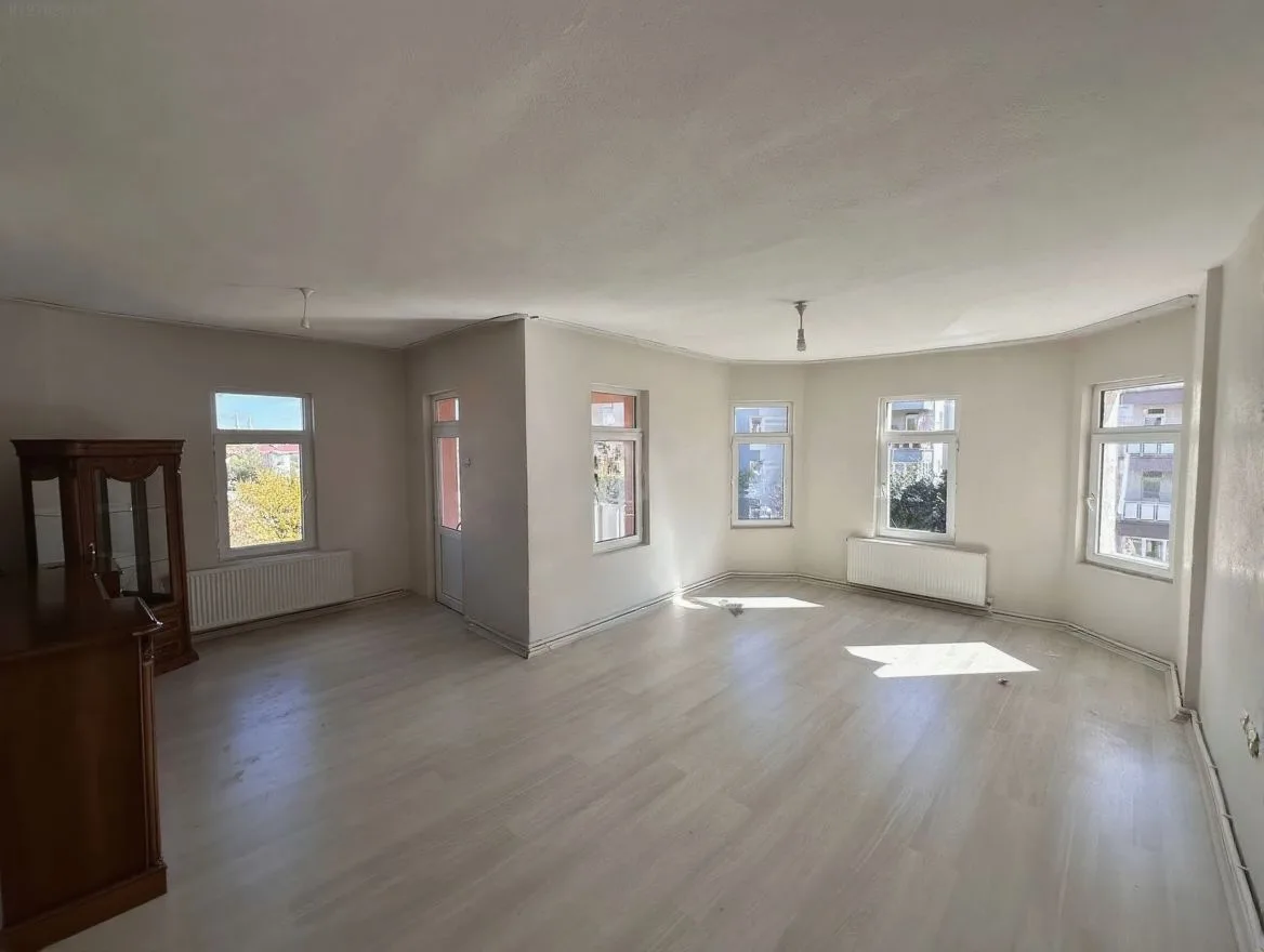 ERZURUM AZIZIYE KİRALIK 3+1 DAİRE SELÇUKLU MH. 130M² - Fotoğraf 3