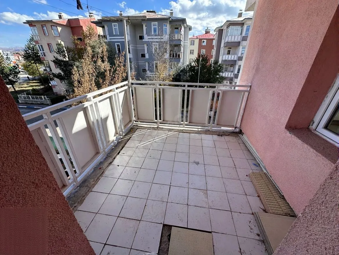 ERZURUM AZIZIYE KİRALIK 3+1 DAİRE SELÇUKLU MH. 130M² - Fotoğraf 8