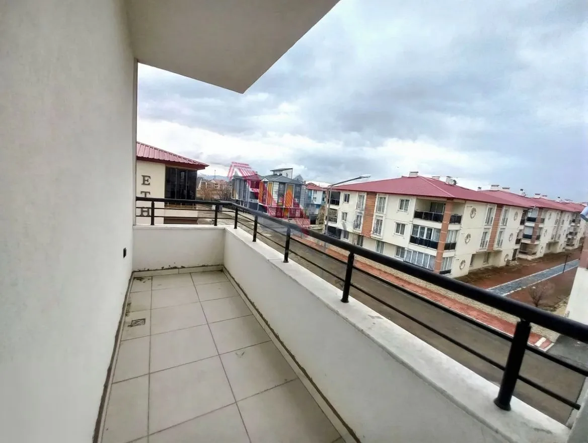 ERZURUM AZIZIYE KİRALIK 1+1 DAİRE ★ 50M² SIFIR - Fotoğraf 6