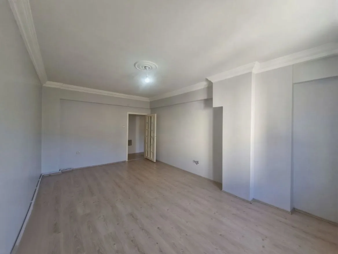 ERZURUM KİRALIK 3+1 DAİRE ARA/3 KAT 120M² YAKUTIYE