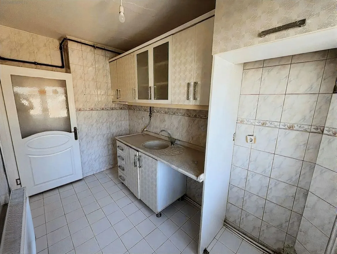 ERZURUM KİRALIK MERKEZİ ISITMALI 3+1 DAİRE 120M² YAKUTIYE - Fotoğraf 18